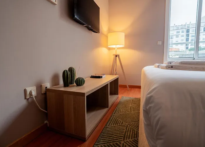 Mauve Perto Do Metro, Cedofeita, *